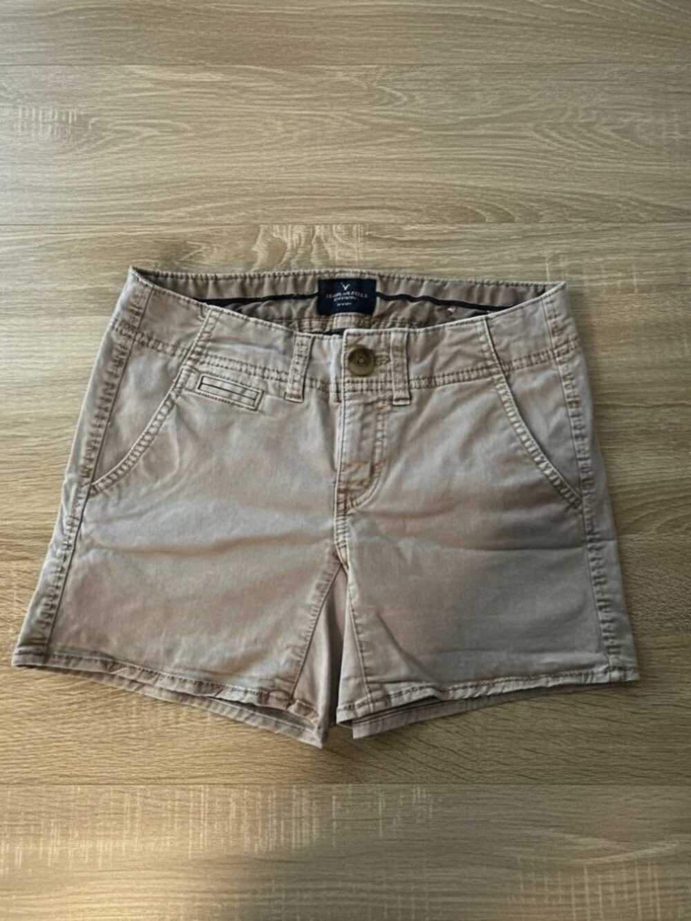 American Eagle Khaki Stretch Chino Shorts Women Size 0 Beige Casual Mid Rise